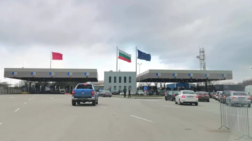 Две иранки са задържани на Капитан Андреево с фалшиви френски паспорти