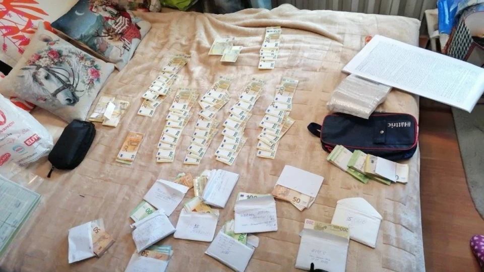 МВР хвана 200 000 евро, разпределени в пликове за купуване на гласове от ОПГ