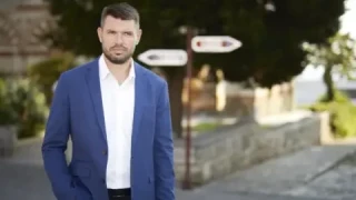Kорупцията не е просто кражба на пари. Тя убива развитието. Убива реформите. Убива доверието. УБИВА БЪДЕЩЕТО НИ!
