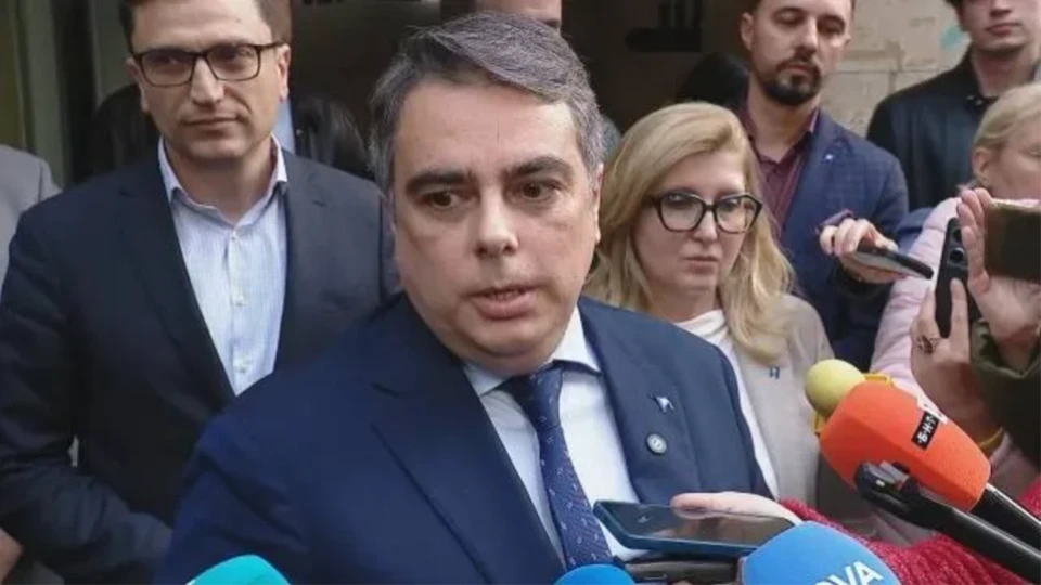 Официално: ПП и ДБ се регистрират с две парламентарни групи