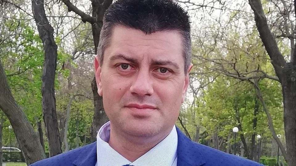 Тия от БАН нищо не отбират от икономика  Язък ви за наУчните титли, стойките и правежите