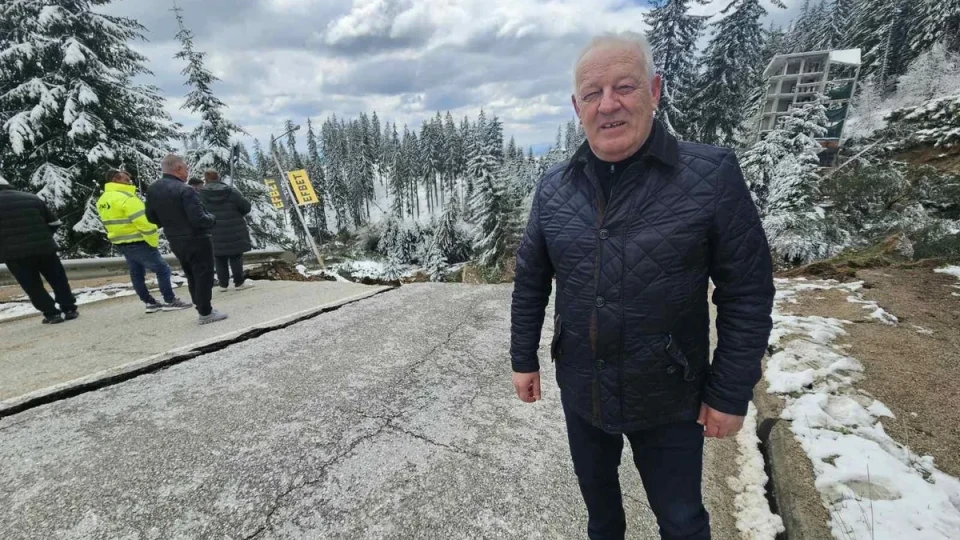 Спешно търсят решение за изграждане на временен път заради 70-метровото свлачище на пътя Смолян-Пампорово