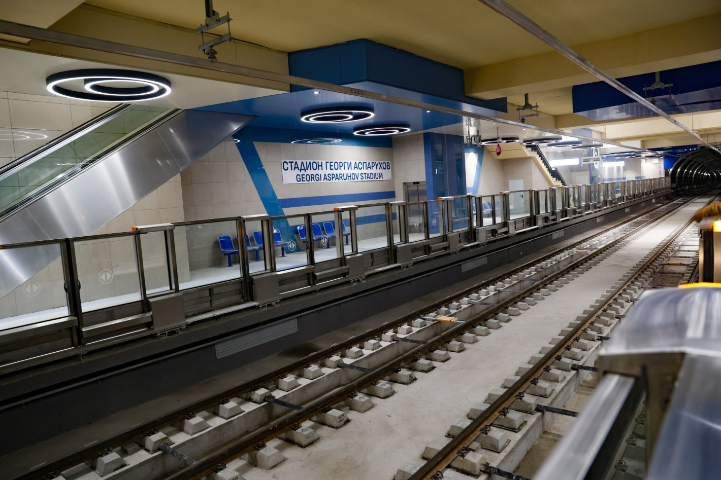 Вижте как изглежда новият участък на метрото в "Подуяне" (снимки)