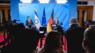 Израел обеща на Германия да я зарежда с гориво, след като Берлин оправда израелското нахлуване в Ливан