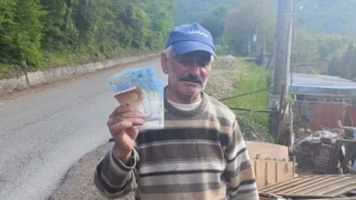 Добро дело! Жена върна изгубените 330 евро на дядо Петър от Своге