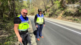 БУТИЛКИ, МОКРИ КЪРПИЧКИ И ВСЯКАКВИ ДРУГИ БОКЛУЦИ В АСФАЛТОВОТО ПОКРИТИЕ, НО "ИЗОБЩО НЕ Е ФАТАЛНО..."