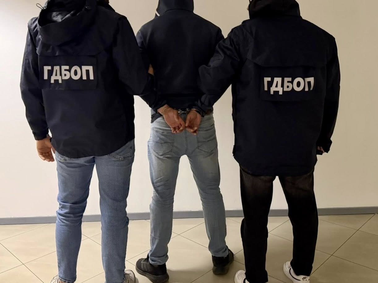 Хванаха изпращачи на измамни съобщения за превишена скорост от името на МВР (снимки/видео)