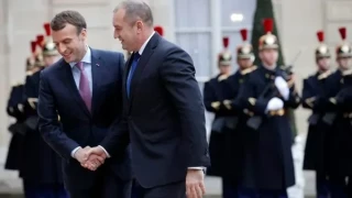 Визити в Париж и Брюксел! Макрон посреща Радев в Елисейския дворец с шпалир от гвардейци