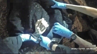 Шокиращо убийство разтърси Великобритания: полицаи арестуваха умиращ студент, за да не бъдат наречени расисти