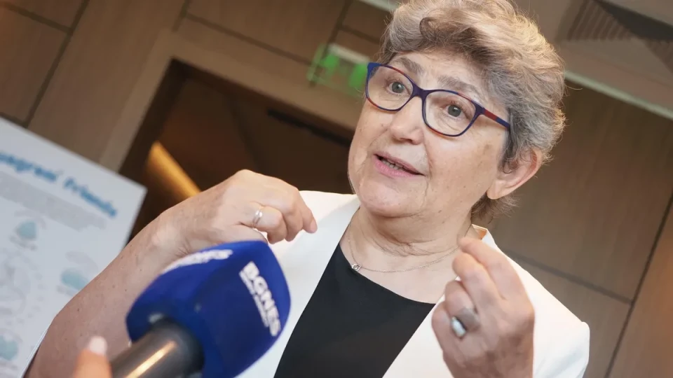 Проф. Румяна Ценкова: Нова наука изучава взаимодействието между вода и светлина