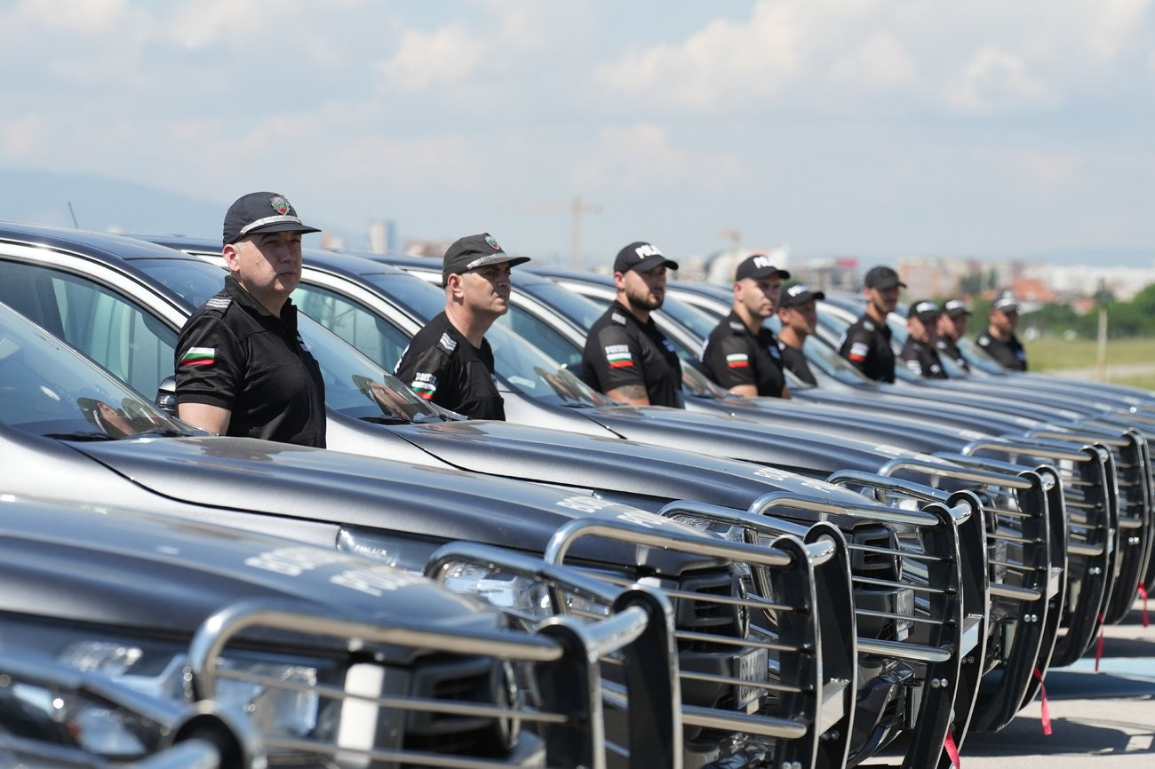 "Гранична полиция" се сдоби с нови 213 автомобила и 88 камери за 10,5 млн. евро (снимки)
