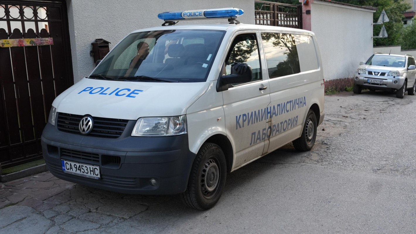 Новият шеф на СДВР започна с удар: Разбиха наркооранжерия в столичния квартал "Бояна" (снимки)
