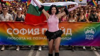 Още ли сте възхитени от това суперталантливо и успешна девойче?