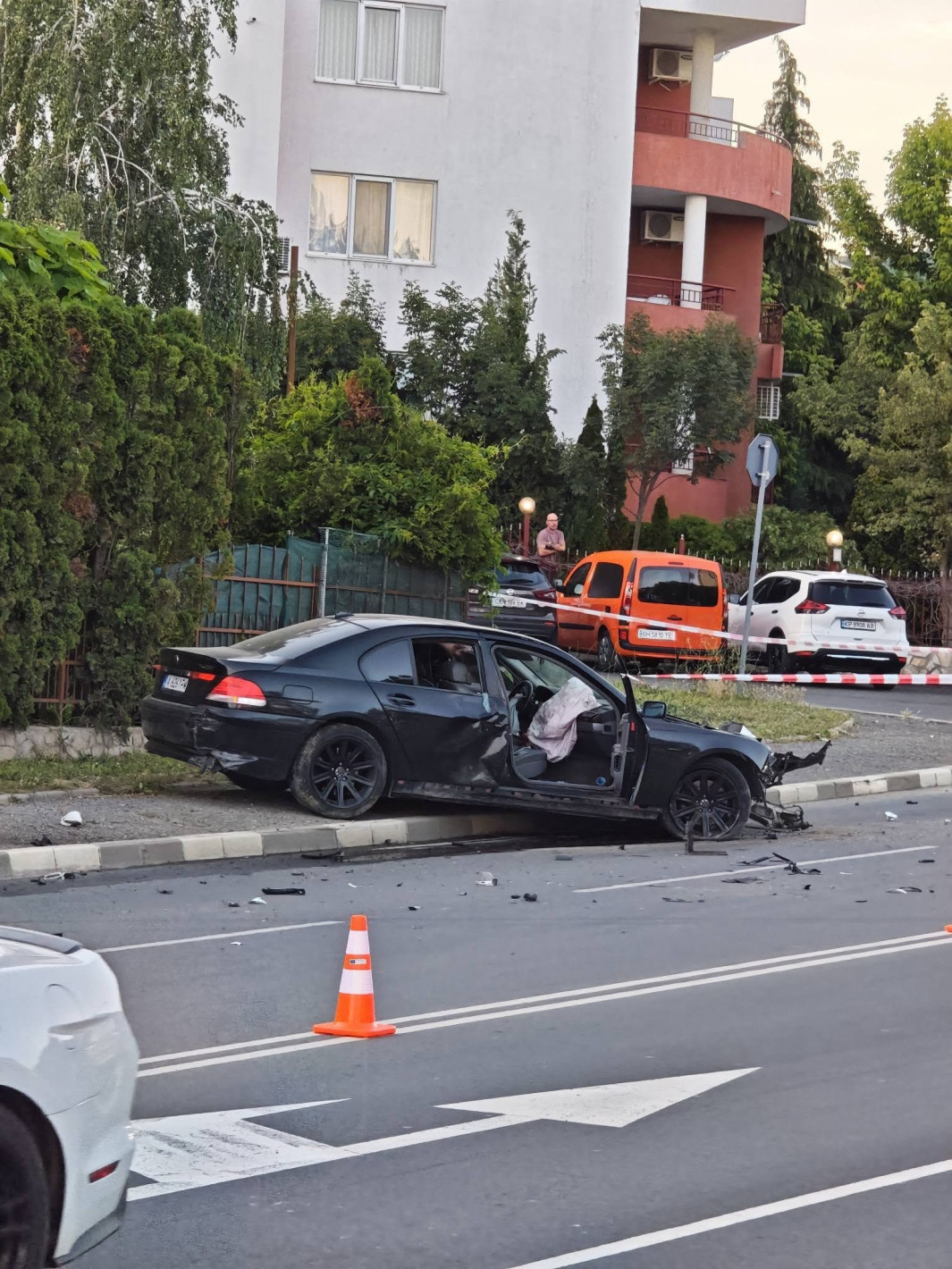 18-годишна пешеходка загина, пометена от кола между Св. Влас и Слънчев бряг (видео/снимки)