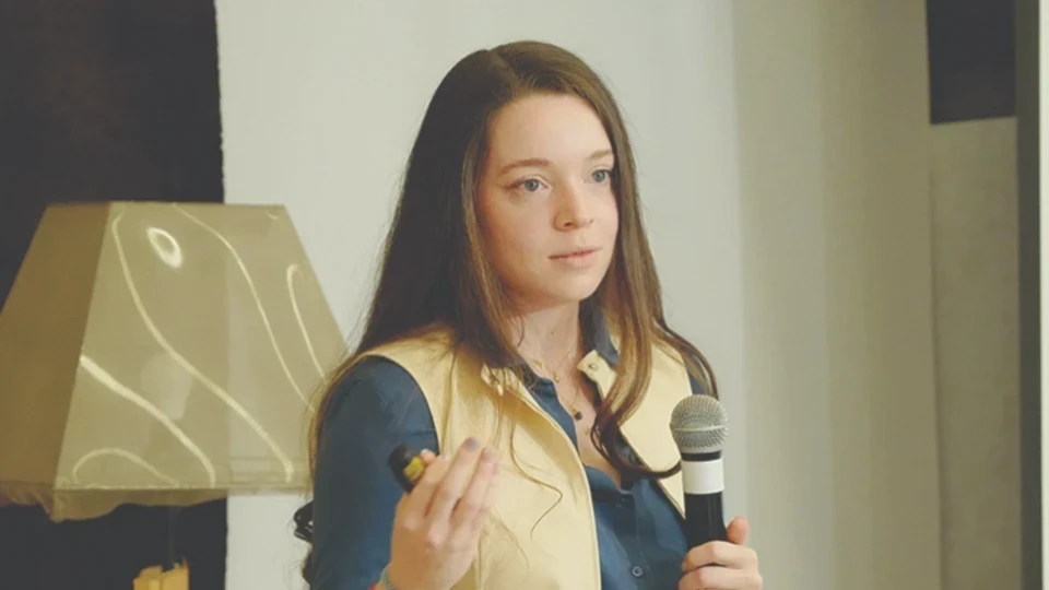 Стефания Габровска, клиничен психолог: За младите хора става все по-трудно да общуват очи в очи