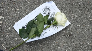 Протестиращи призоваха за добросъседство пред посолството на Северна Македония в София