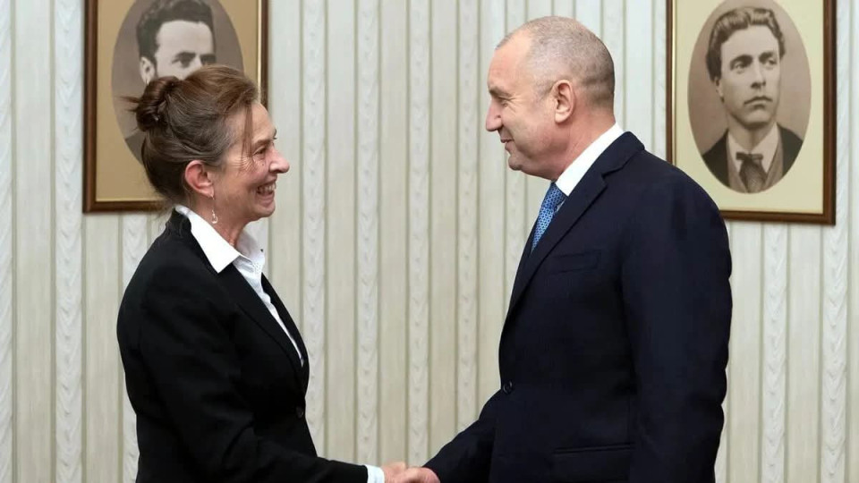 ПОСЛАНИКЪТ НЕ Е НАМЕСТНИК