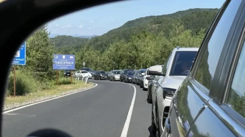 Заради цените по морето: Скръб в Китен, огромна тапа на Маказа към плажовете в Гърция