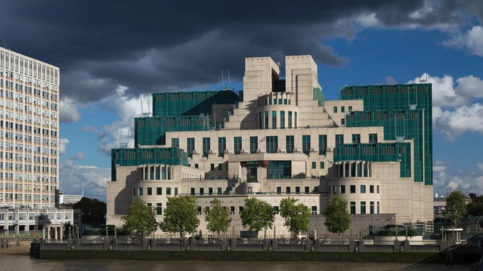 Бивш агент на MI6 с шокираща версия за смъртта на принцеса Даяна