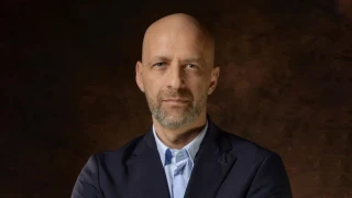 Проф. д-р Илин Савов, експерт по киберсигурност: Идва време, когато престъпниците няма да крадат пароли - ще копират реалността