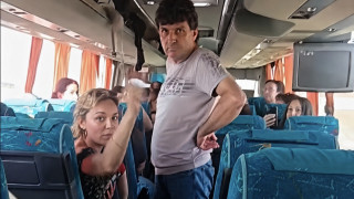 Актрисата Рая Пеева към шофьор на автобус: Ще ти е.. майката! (видео)