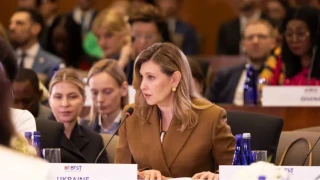 Разследване за корупция стои зад гимнастиките на Зеленски с правителството на Украйна