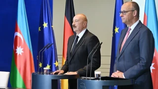 Германия и Русия провели тайна среща за Украйна в Баку