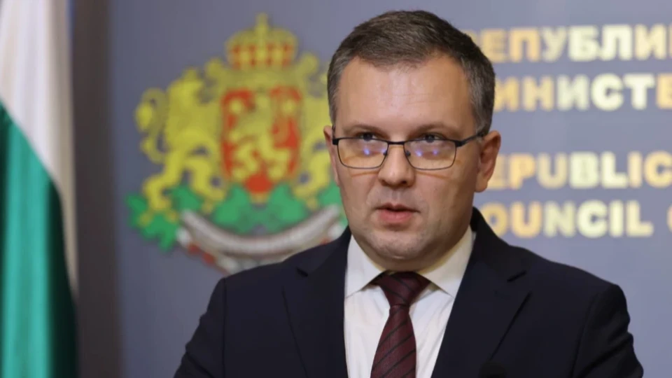 Трябва да изберем нов ВСС, който да направи оценка на хората, вършещи безобразия, заяви правосъдният министър