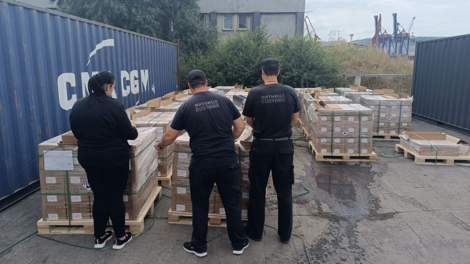 След акция на Агенция "Митници" и Европрокуратурата: Задържаха контейнери със стоки за над 2 млн. долара