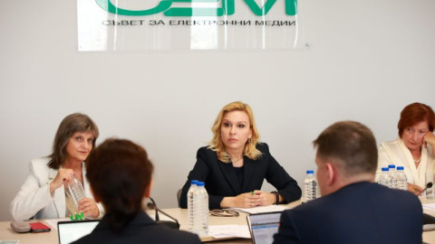 Кабинетът променя медийния закон, за да не зависят парите на БНТ и БНР от управляващите