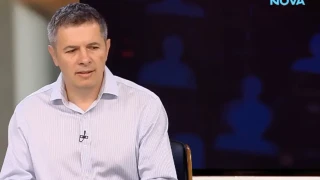 Свастики, затворени чатове и десетки последователи: Как действа „Кръв и чест“