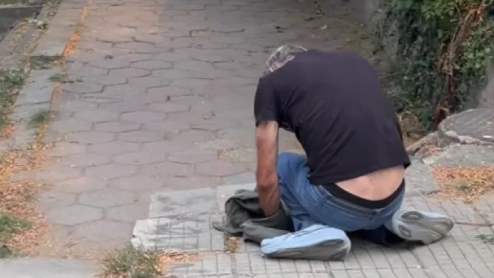 Мъж в "зомби поза" край детска площадка притесни пловдивчани