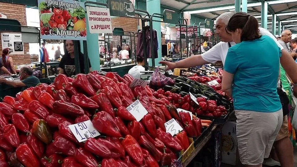 Производителят брои стотинки, клиентът плаща в пъти повече на пазара