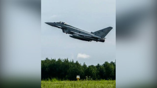 НАТО вдигна изтребител заради ято птици, объркани за руски дрон