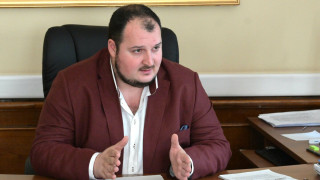 Терзиев, какво става? 12-ти зам.кмет на столицата си тръгва! И Никола Лютов хвърли оставка!