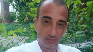 Само жълтопаветни безродници и патриотарстващи дебили могат да низвергнат толкова злостно собствената си история, епистоларно храчейки по нея...