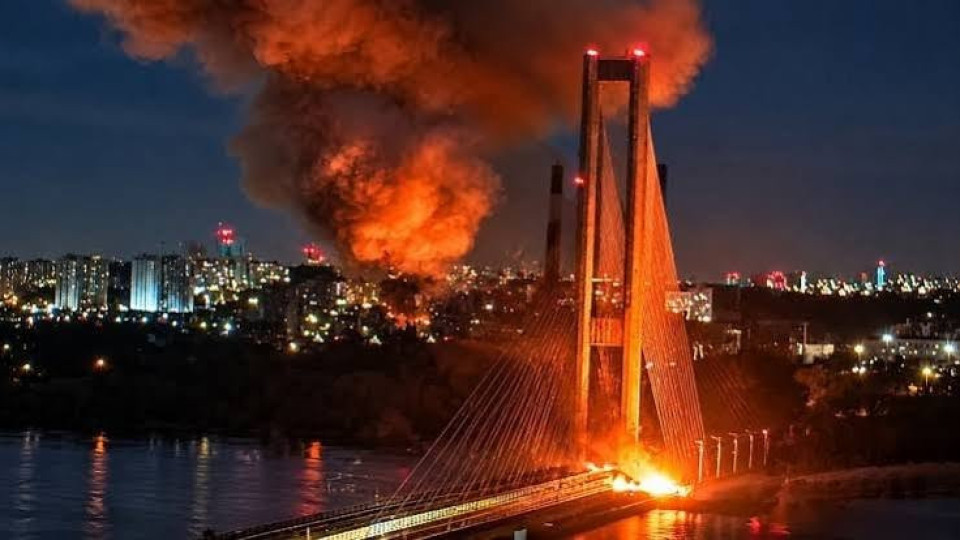Проблемът с унищожаване на Киевските мостове над Днеупър