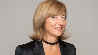 Защо дясната Севда Шишманова се оказа в инициативния комитет на Йотова?