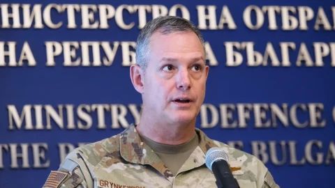 НАТО обеща твърд отговор при нападение срещу държава членка
