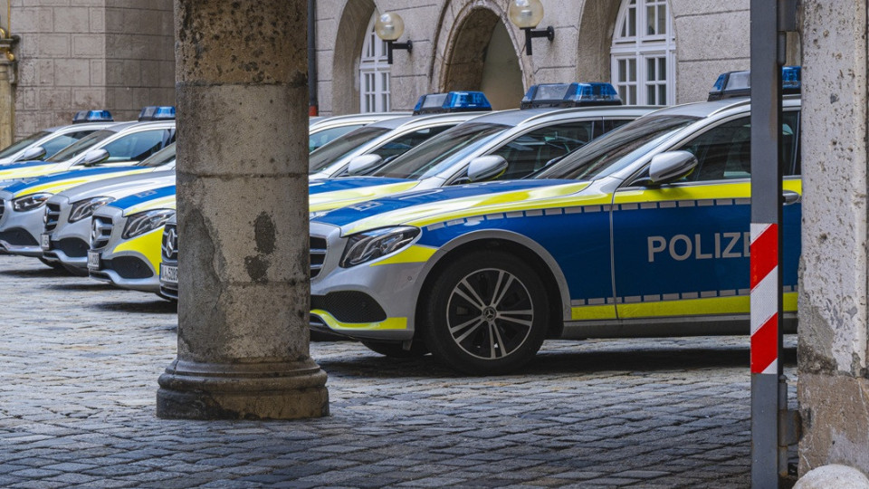 Германия не може да депортира мигранти заради недостиг на изправни полицейски автомобили