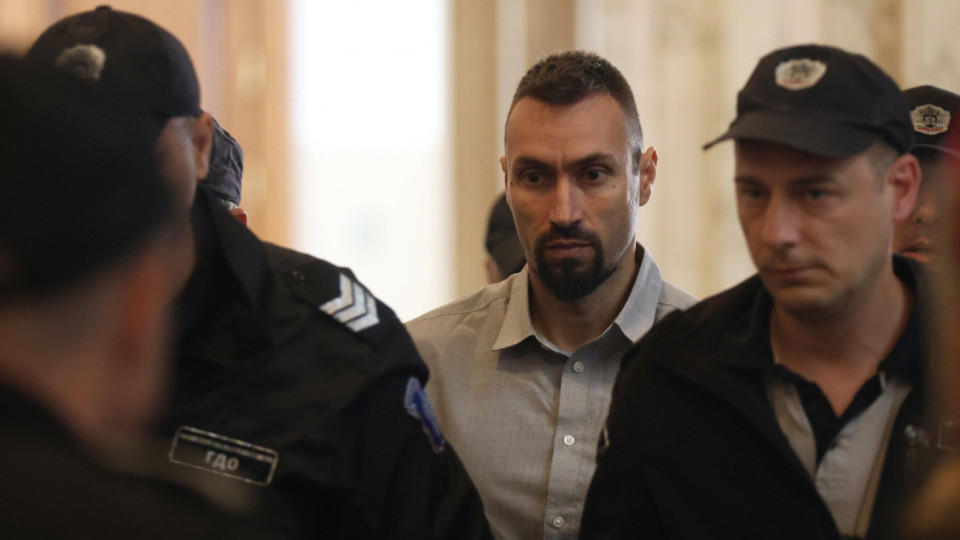 Делото "Евгения" приключи: Съпругът-убиец ще лежи 20 г., а баща му е оправдан