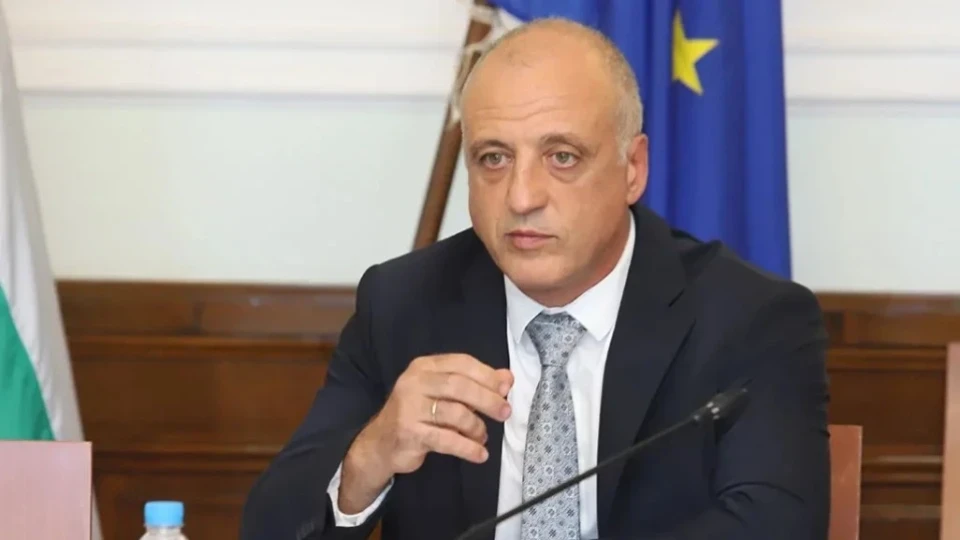 Ген. Емил Тонев: В кабинета на Кирил Петков се коментираше, че в дома на Борисов трябва да се намерят чували с пари