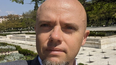 Нацизмът в Украйна е оправданието, което да направи приемливо избиването на над 2 млн. бели православни наши братя през XXI век
